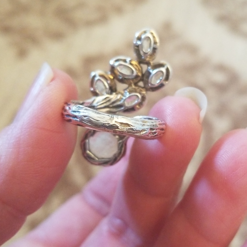 GORGEOUS SILVER RING - Picture 5 of 9
